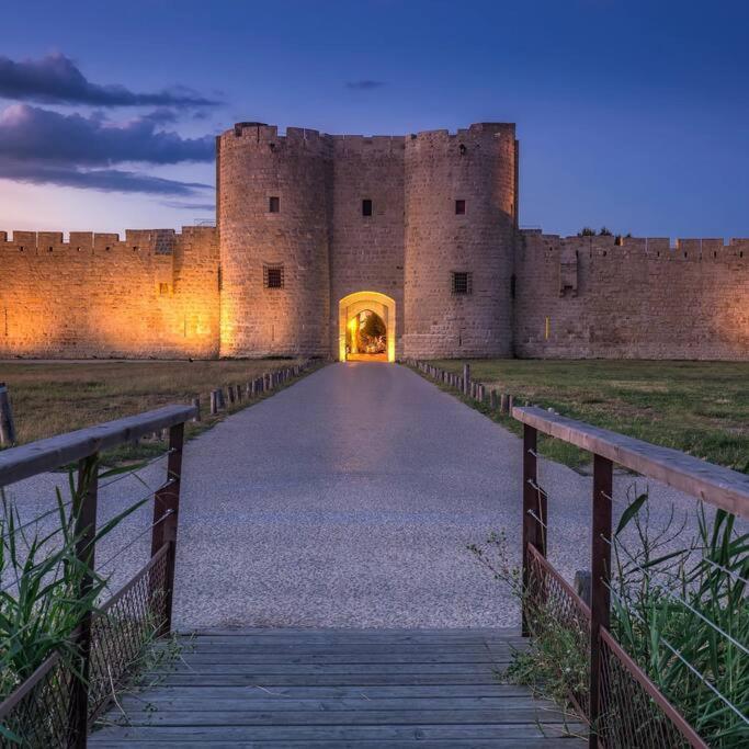 Maison A 800M Des Remparts Aigues-Mortes Bagian luar foto